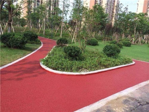 創(chuàng)新研發(fā)驅動下的廣東露骨料透水地坪應用與汕頭公園彩色路面價格解析